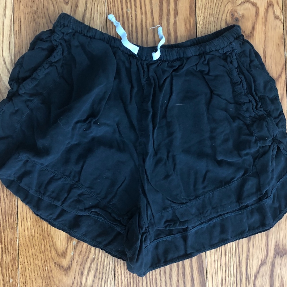 black brandy melville flowy shorts
